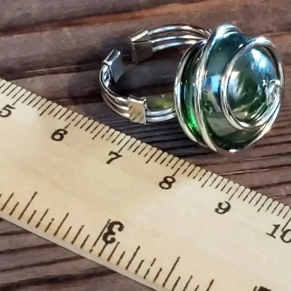 Handcrafted Edgy Green Luster Silver Spiral Luster Glass Bauble Ring - Picture 10 of 10